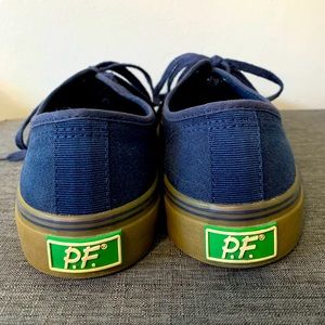 PF Flyers Center Lo Navy Size 9.5